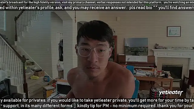 Snapshot of yetieater chatting on 03/11/25, 06:52 yetieater online show from 03/11/25, 06:52