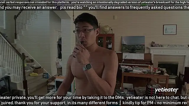 Snapshot of yetieater chatting on 03/13/25, 03:50 yetieater online show from 03/13/25, 03:50