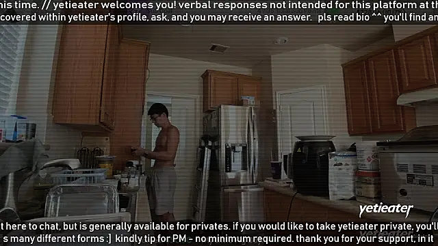 Snapshot of yetieater chatting on 03/03/26, 02:45 yetieater online show from 03/03/26, 02:45