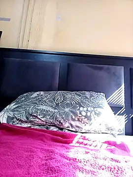 JuicyMilkyTizzy online show from 03/19/26, 07:34
