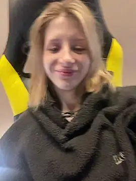 amorearte m online show from 03/02/25, 11:07