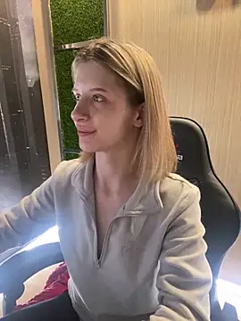 amorearte m online show from 03/18/25, 11:09