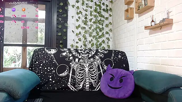 Snapshot of LiraSonnett chatting on 11/01/25, 09:17 LiraSonnett online show from 11/01/25, 09:17