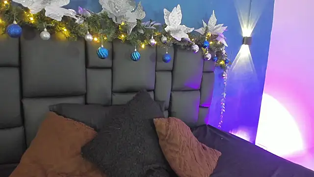 DANESKA HILLER online show from 12/15/25, 08:02