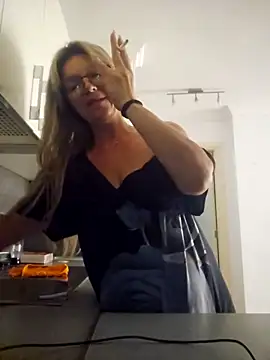 Melody73 online show from 09/13/25, 08:36