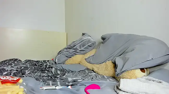 Snapshot of lex-llexiiii27 chatting on 03/14/25, 03:04 lex-llexiiii27 online show from 03/14/25, 03:04