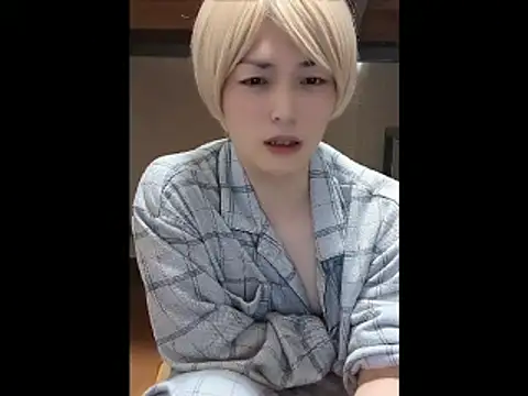 Snapshot of mgnhiroyuki chatting on 10/25/25, 04:42 mgnhiroyuki online show from 10/25/25, 04:42
