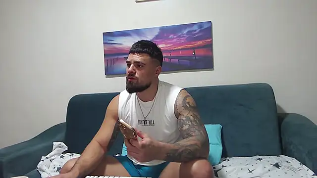 Tiberius hunk online show from 10/01/25, 04:02