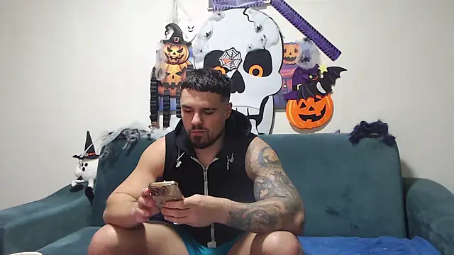 Tiberius hunk online show from 11/09/25, 02:59