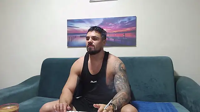 Tiberius hunk online show from 11/21/25, 05:06