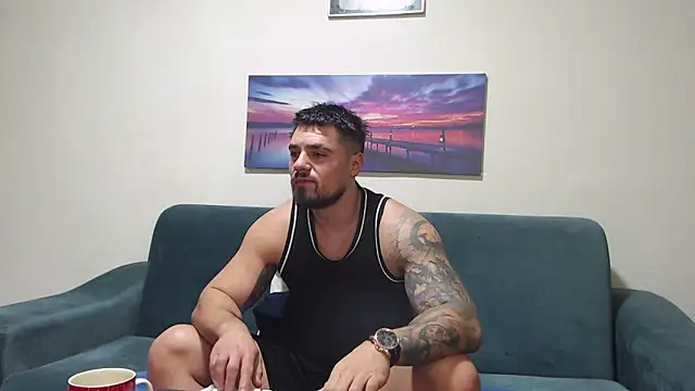 Tiberius hunk online show from 11/29/25, 07:55