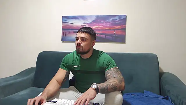 Tiberius hunk online show from 12/01/25, 05:40