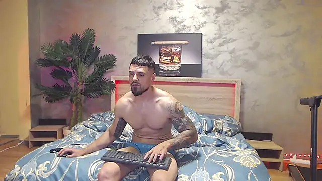 Tiberius hunk online show from 05/31/26, 03:52
