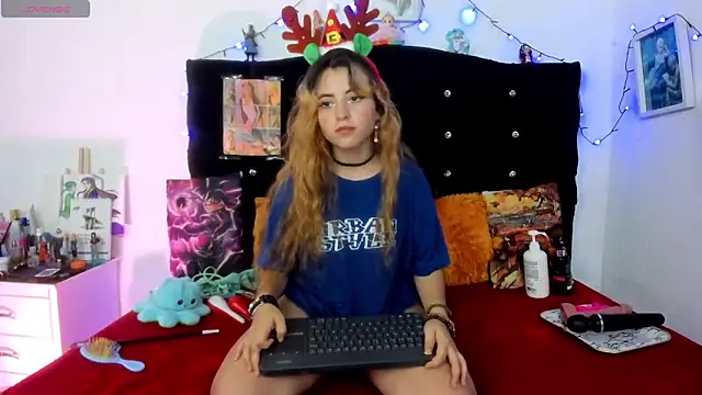 Snapshot of young_jung chatting on 12/22/25, 09:56 young jung online show from 12/22/25, 09:56