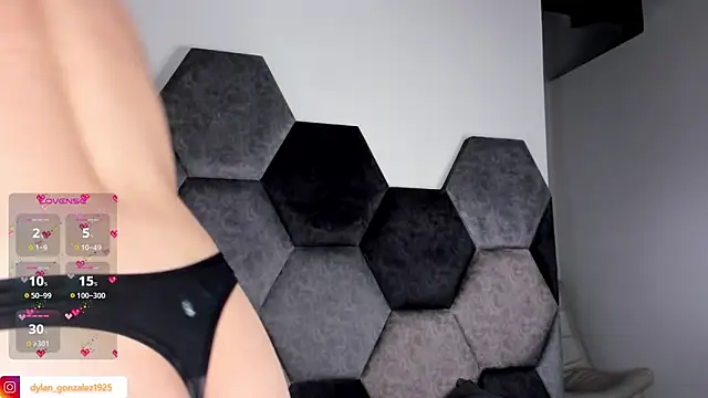 Snapshot of Dylan_Turnerr chatting on 09/21/25, 09:05 Dylan Turnerr online show from 09/21/25, 09:05