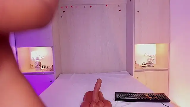 BeverlySteel online show from 03/06/26, 08:05