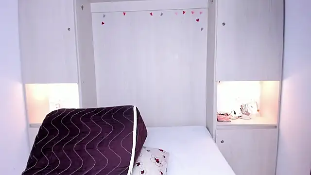 BeverlySteel online show from 03/28/26, 08:08