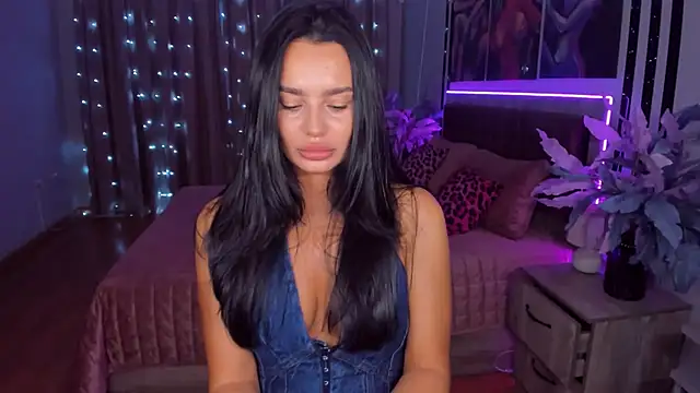 DanaSincere online show from 03/19/25, 04:03