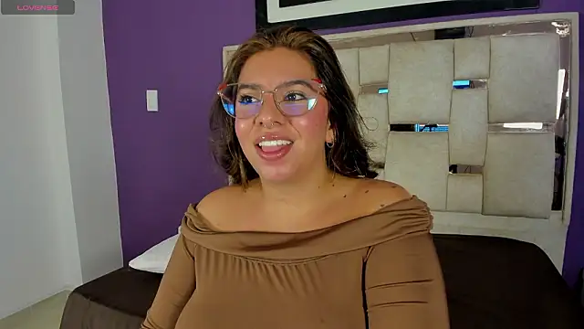 emilyy cooperr online show from 03/12/26, 12:22