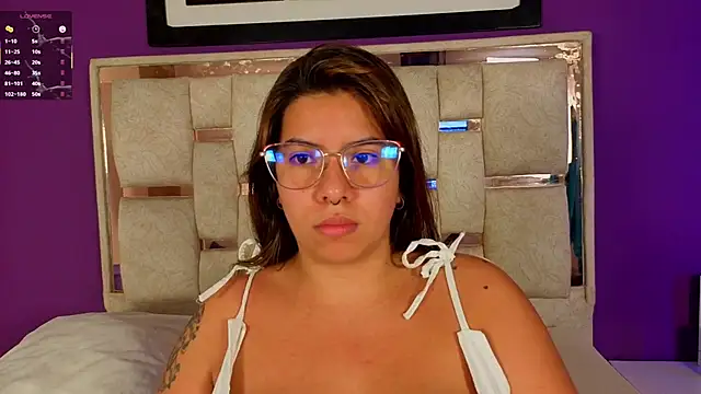 emilyy cooperr online show from 05/01/26, 12:10