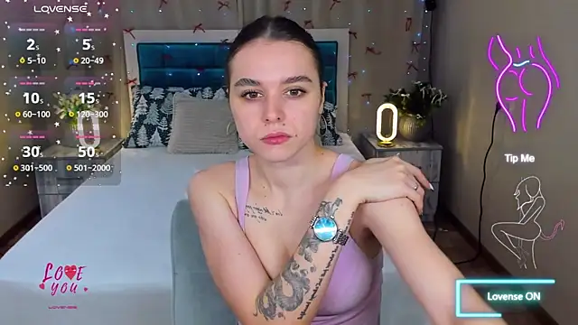 EmelyMason online show from 12/19/25, 12:45