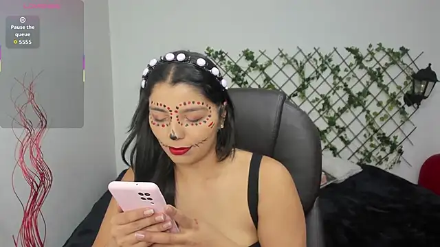 issa  nassar online show from 10/31/25, 01:45