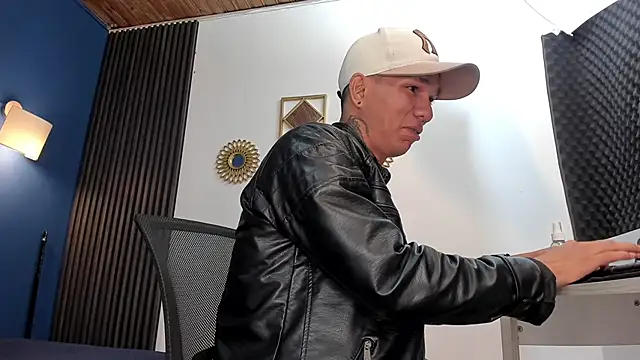 CRAZY-BOY99 online show from 03/13/25, 12:35