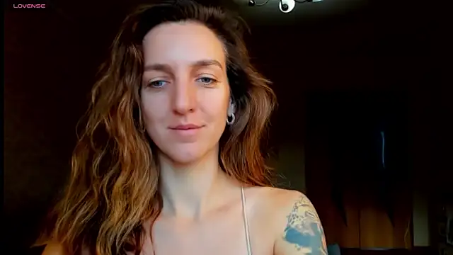 desired zzoya online show from 10/28/25, 03:21