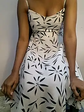 Snapshot of Sexyradha_ chatting on 03/19/25, 04:55 Sexyradha online show from 03/19/25, 04:55