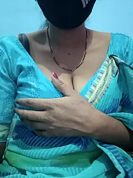 Snapshot of Sexyradha_ chatting on 02/14/26, 01:19 Sexyradha online show from 02/14/26, 01:19