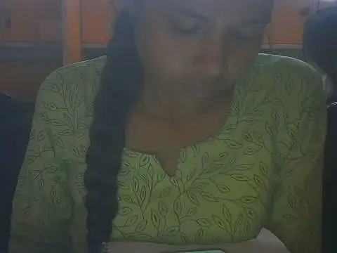 Snapshot of mayra89 chatting on 07/21/26, 09:44 mayra89 online show from 07/21/26, 09:44