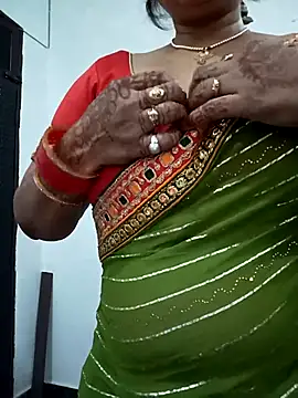 Snapshot of Neha-Bhabhi-Rasily chatting on 10/13/25, 09:53 Neha-Bhabhi-Rasily online show from 10/13/25, 09:53