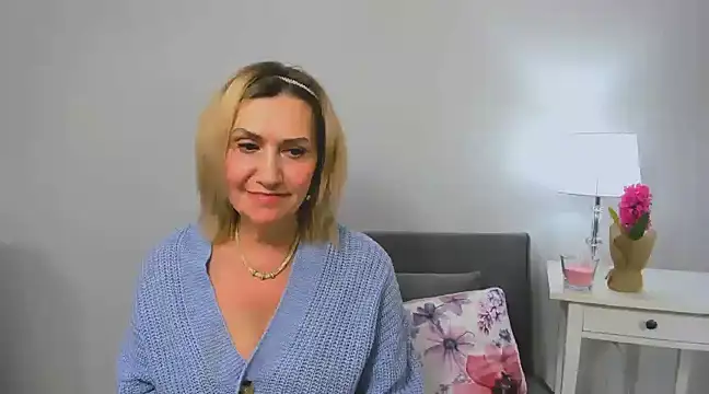 IsabellaSexyMilf online show from 03/06/25, 07:10