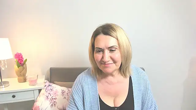 IsabellaSexyMilf online show from 03/14/25, 05:24