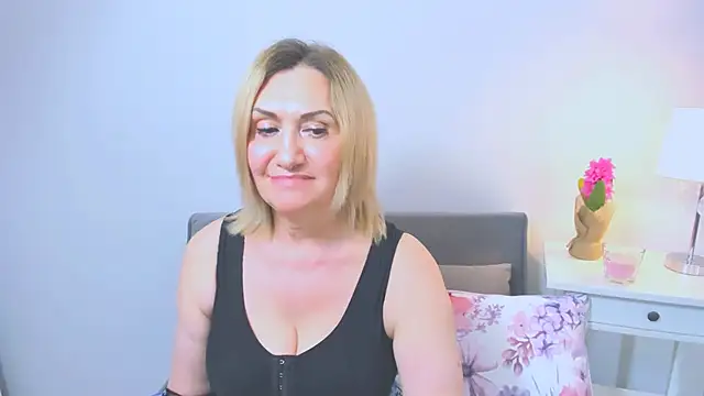 IsabellaSexyMilf online show from 03/15/25, 09:30