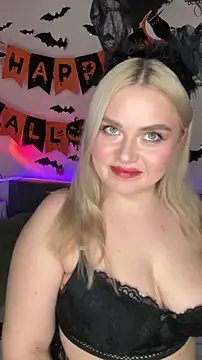 April Vancee online show from 10/31/25, 03:57