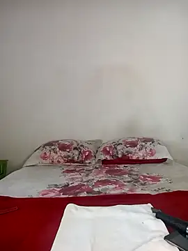 Missvixen81 online show from 02/18/26, 04:52