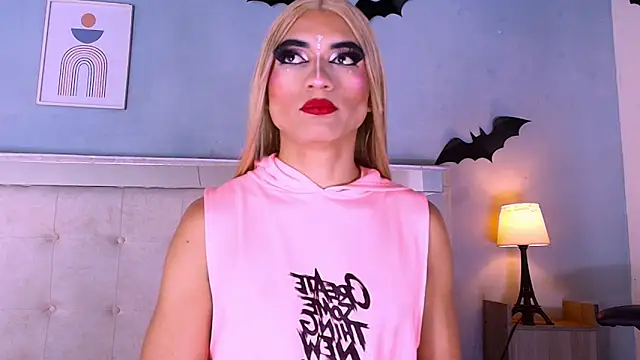 Snapshot of Emily_Castillo_1 chatting on 12/05/25, 04:21 Emily Castillo 1 online show from 12/05/25, 04:21