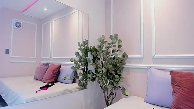 Lucy Canel online show from 01/09/26, 07:37