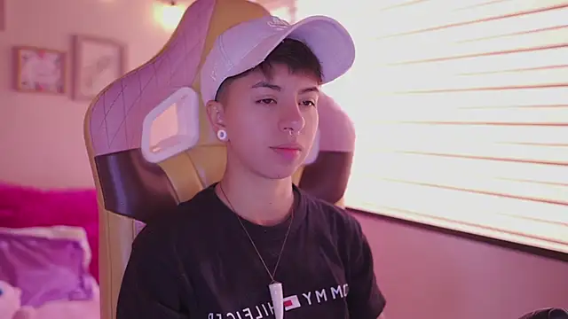 tommy blue online show from 05/08/26, 01:16