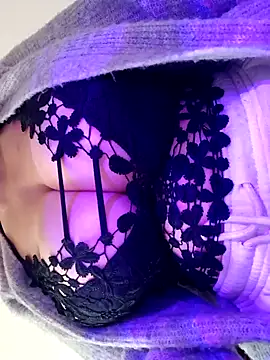 BellyDancer1 online show from 11/18/25, 08:52