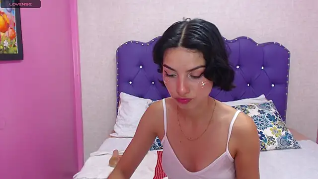 Emilly Copers online show from 03/10/25, 04:14