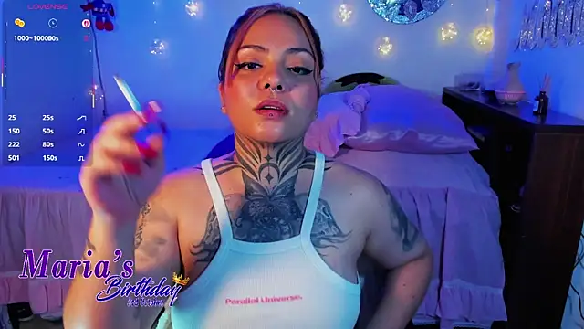 Snapshot of honey_mooon chatting on 09/15/25, 08:42 honey mooon online show from 09/15/25, 08:42