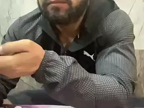 rahul121beng online show from 03/05/25, 07:27