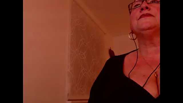 Snapshot of conny99 chatting on 01/25/25, 11:32 conny99 online show from 01/25/25, 11:32