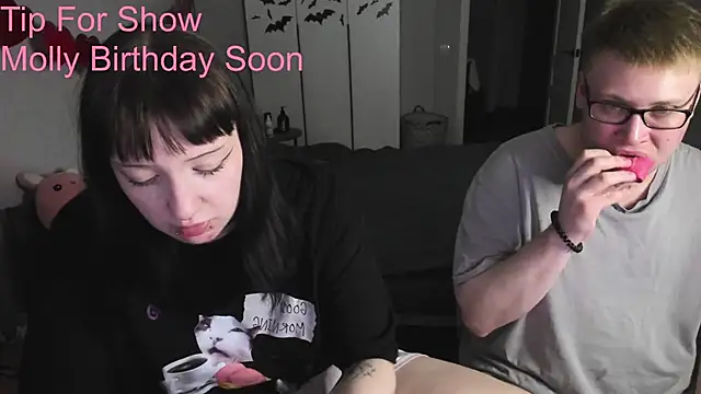 JayMollyy online show from 05/26/26, 06:04