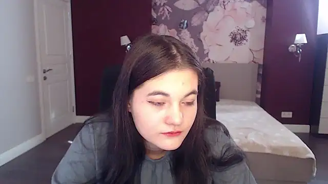 Snapshot of ElinaMils chatting on 03/05/25, 12:11 ElinaMils online show from 03/05/25, 12:11