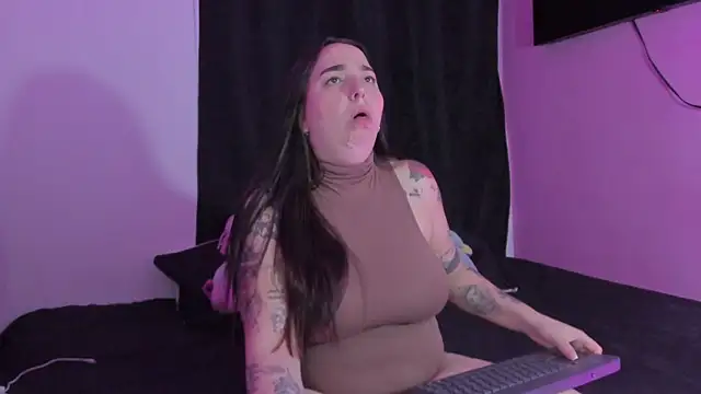 Celestte online show from 11/30/25, 04:49