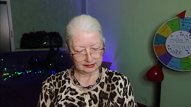 Maya Mayflower online show from 03/04/25, 03:15