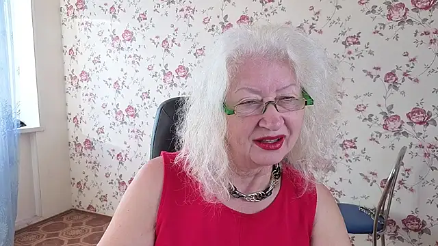 Maya Mayflower online show from 09/11/25, 04:01